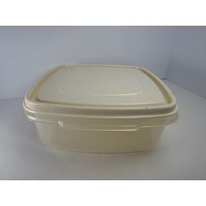 Vintage Rubbermaid Servin Saver 5 Cup Square Food Storage Container Almond Lid 2